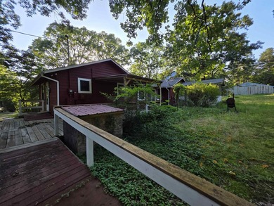 A rare find in Mena - a rustic home on 5 beautiful acres with - photo 6
