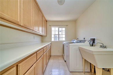 Welcome to this newer construction freestanding townhome in the - photo 25