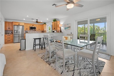 This charming 3-bedroom, 2-bathroom island-style waterfront home - photo 9