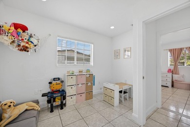 Motivated sellers! Welcome to this beautifully updated 4-bedroom - photo 22