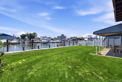This beautiful waterfront home offers stunning water views and - photo 5