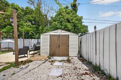 Motivated sellers! Welcome to this beautifully updated 4-bedroom - photo 48