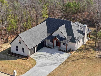 Experience luxury at its finest in this brand-new 3 bed, 3 bath - photo 4