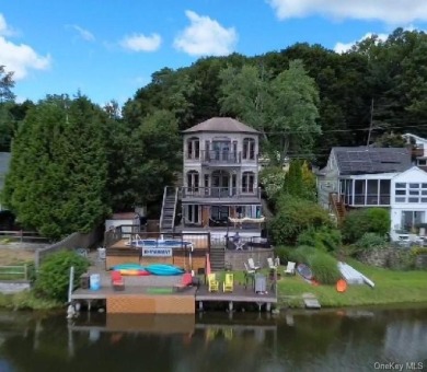 Lake Home For Sale in New Windsor, New York