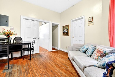 Beautifully maintained HDFC cooperative in the heart of - photo 13
