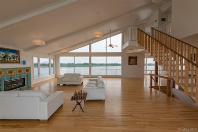 Beach Front Post Modern Contemporary on a 30 house Private - photo 6