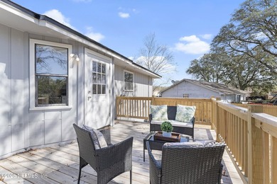 Welcome home to this move-in-ready, beautifully renovated - photo 22