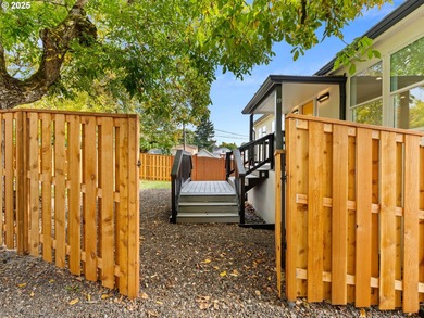 Columbia River Townhome/Townhouse For Sale in Camas Washington