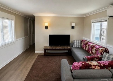 Buy the unit and rent the land to call it your own. Land lease - photo 6