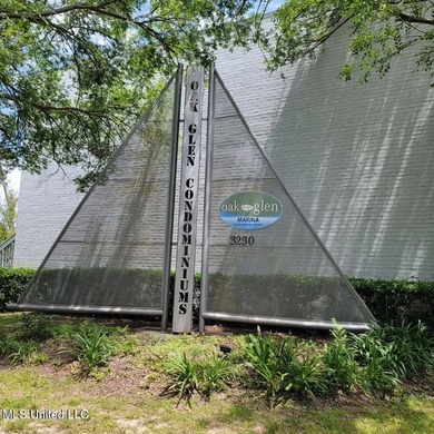 This charming 2 bedroom, 1.5 bath end unit condo is ideally - photo 4