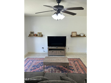 This charming 2 bedroom, 1.5 bath end unit condo is ideally - photo 8