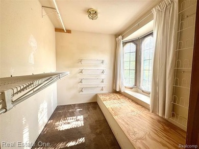 Seller is contributing $10,000 towards closing costs. Welcome - photo 11