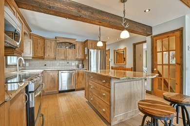 Ready to welcome you for the summer, this stunning waterfront - photo 13