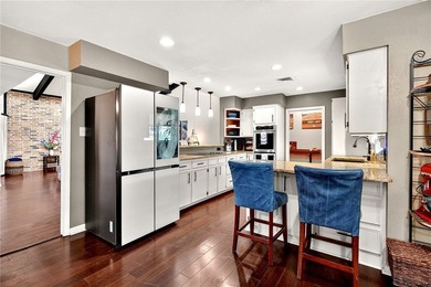 Open House Sun., June 14th from 1 to 3! Nestled in the desirable - photo 14