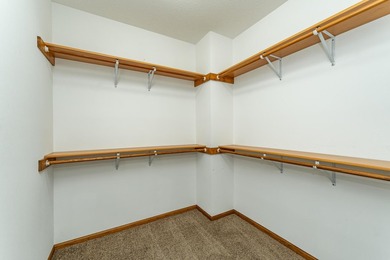 Beautiful townhome with an open floor plan and quality finished - photo 19