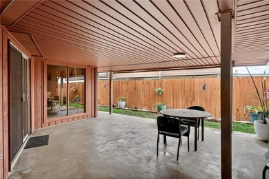 Open House Sun., June 14th from 1 to 3! Nestled in the desirable - photo 29