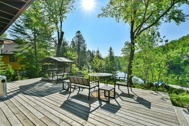 Ready to welcome you for the summer, this stunning waterfront - photo 31