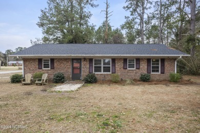 Lake Waccamaw Home For Sale in Bolton North Carolina
