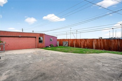 Open House Sun., June 14th from 1 to 3! Nestled in the desirable - photo 33