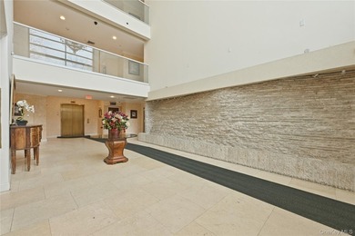 Welcome to this spacious 2-bedroom, 2.5-bathroom condominium - photo 7