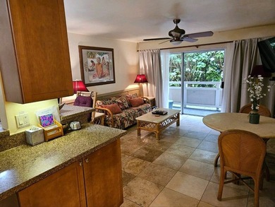 Beautiful upgraded & Refurbished unit. Currently in vacation - photo 3