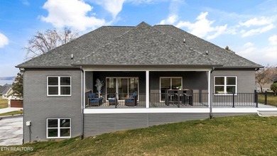 The last new home on Toqua Golf Course, ideally positioned on a - photo 43