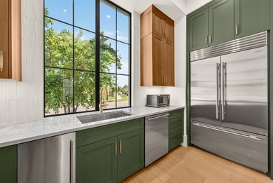 Experience elevated luxury in this gorgeous Huntington custom in - photo 10