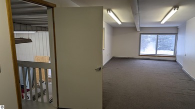 Now presenting a unique flex and self-storage investment - photo 11