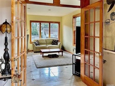 Classic Center Hall Colonial completely renovated. Extra large - photo 13