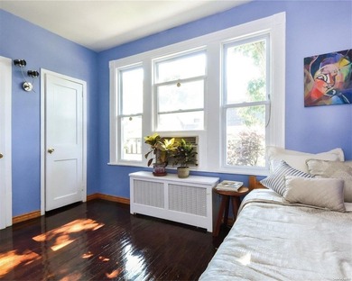 Classic Center Hall Colonial completely renovated. Extra large - photo 24