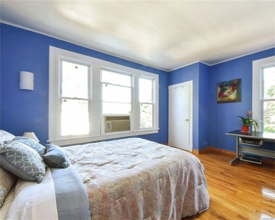 Classic Center Hall Colonial completely renovated. Extra large - photo 26