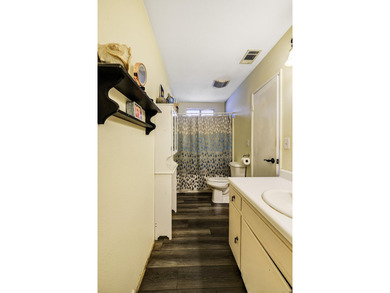 Welcome to 41324 Pamela Place, a tranquil 3-bedroom, 2-bathroom - photo 45