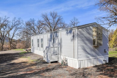 Welcome to 41324 Pamela Place, a tranquil 3-bedroom, 2-bathroom - photo 50