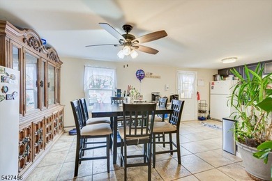 Amazing opportunity to Own a Mixed-Use House / Building. This - photo 5