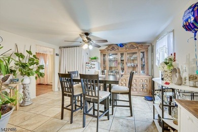 Amazing opportunity to Own a Mixed-Use House / Building. This - photo 6