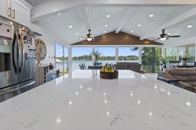 This beautifully renovated 5-bedroom, 3-bath Lake Marion - photo 19