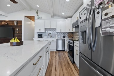 This beautifully renovated 5-bedroom, 3-bath Lake Marion - photo 20
