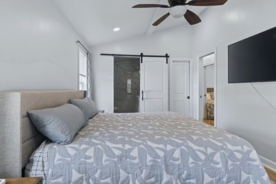This beautifully renovated 5-bedroom, 3-bath Lake Marion - photo 25
