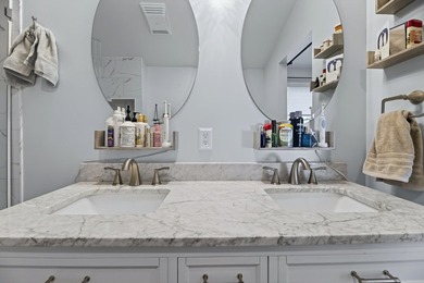 This beautifully renovated 5-bedroom, 3-bath Lake Marion - photo 26