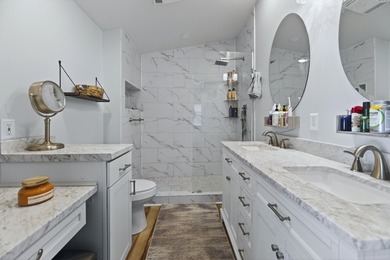 This beautifully renovated 5-bedroom, 3-bath Lake Marion - photo 27