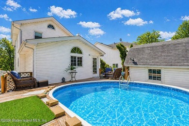 Welcome to this beautifully maintained detached colonial located - photo 33