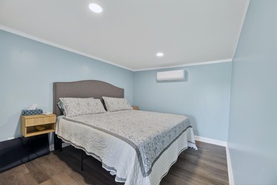 This beautifully renovated 5-bedroom, 3-bath Lake Marion - photo 38