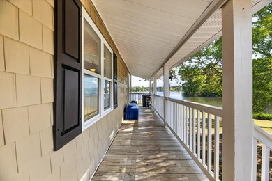 This beautifully renovated 5-bedroom, 3-bath Lake Marion - photo 43