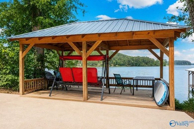 LAKEFRONT LUXURY ESTATE on Weiss Lake! This 5,272+/- sq. ft - photo 50