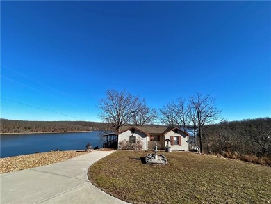 Offered BELOW 2025 Appraised Value! Waterfront opportunity on - photo 4