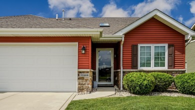 Lake Townhome/Townhouse For Sale in Cedar Lake, Indiana