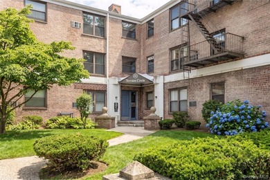 Welcome to 46 Terrace Circle 3F, a bright, top-floor (3rd floor - photo 14