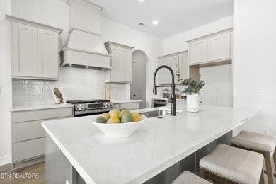 BACK ON THE MARKET & MOVE IN READY!!!! Welcome to the Willow - a - photo 17