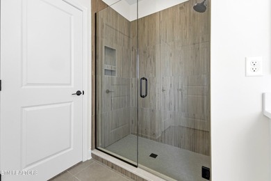 BACK ON THE MARKET & MOVE IN READY!!!! Welcome to the Willow - a - photo 31