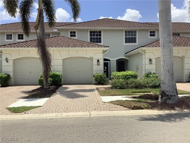 Lake Townhome/Townhouse For Sale in Lehigh Acres, Florida